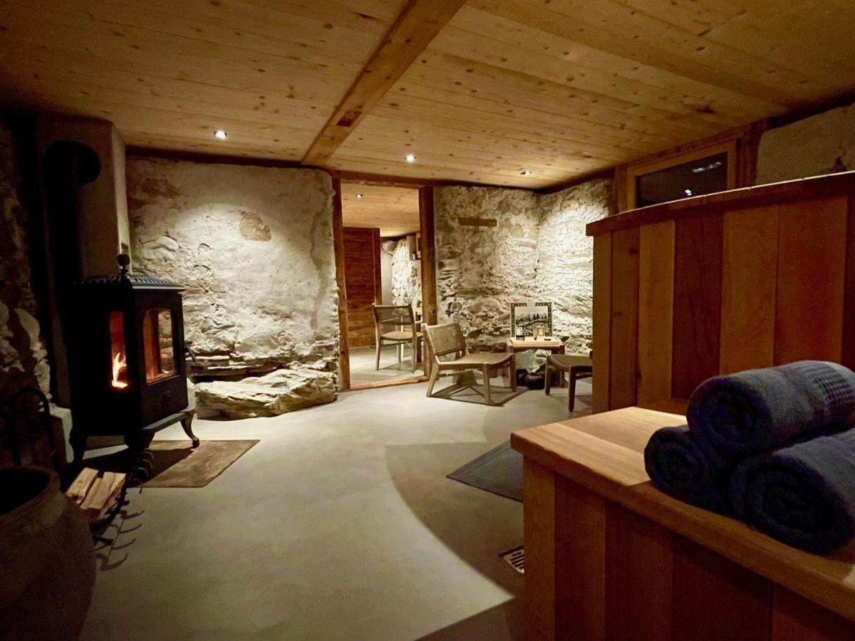 Alpen Charme - Chalet D'Hotes Et Spa Gsteig 外观 照片