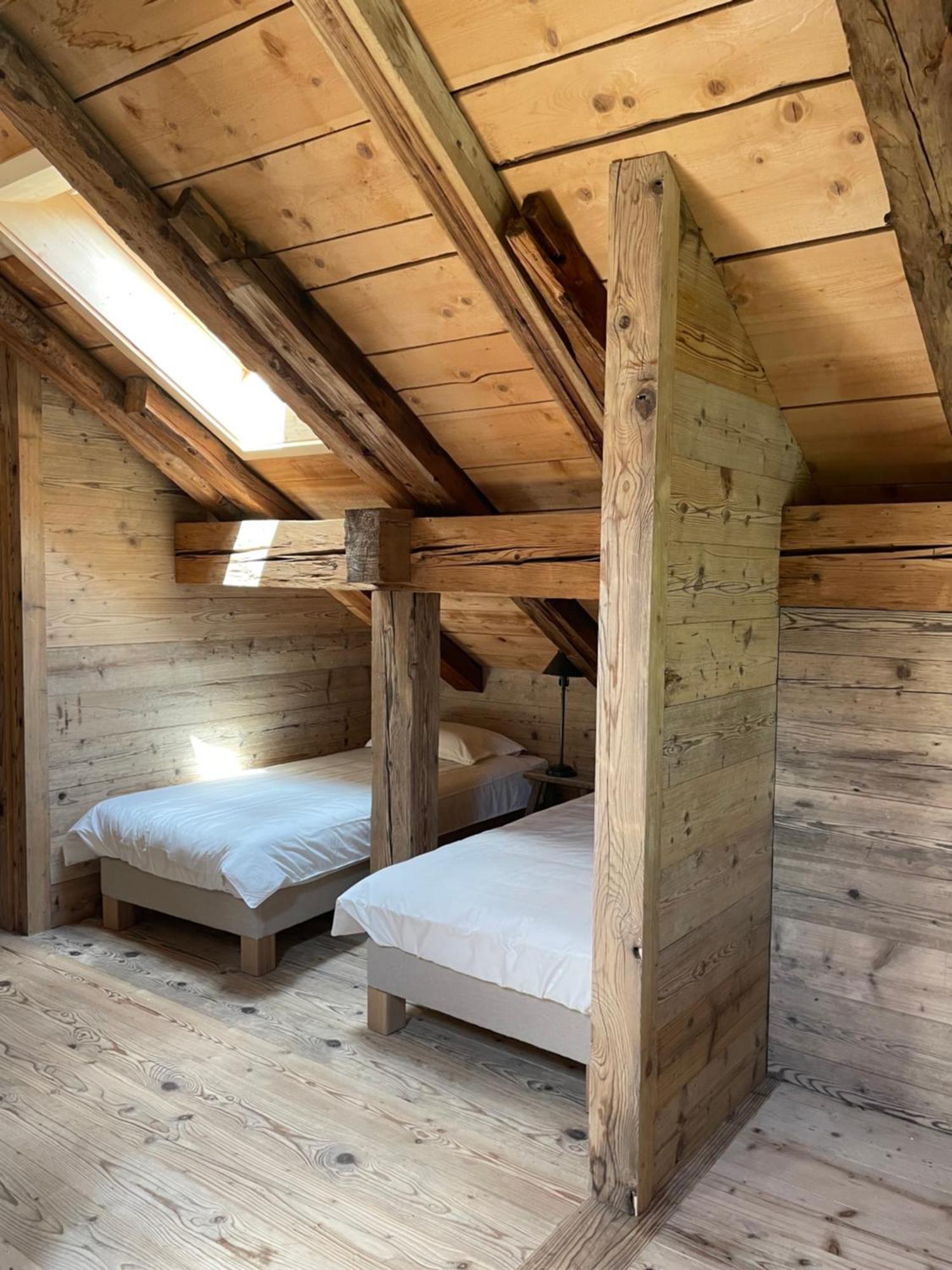 Alpen Charme - Chalet D'Hotes Et Spa Gsteig 客房 照片